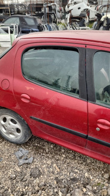 Peugeot 206 model 2006 sag arka kapı