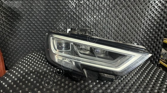 AUDİ A3 SAĞ FAR