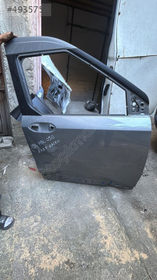 Courier sağ ön kapı