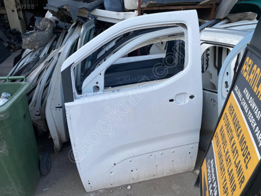 PEUGEOT RİFTER SOL ÖN KAPI ORJİNAL ÇIKMA TEMİZ