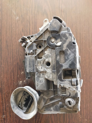 SKODA YETİ KAPI KİLİDİ ARKA SOL 5K4839015F