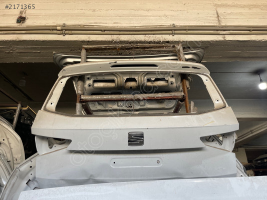 SEAT ATECA ARKA BAGAJ ÇIKMA