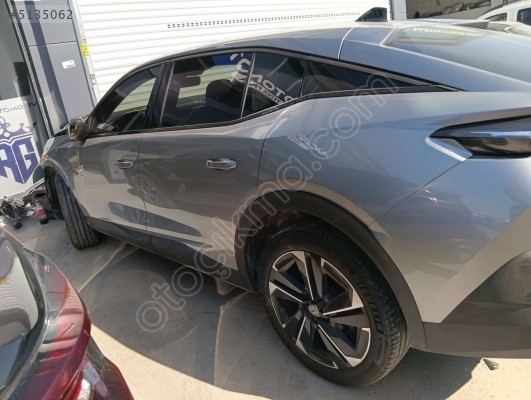PEUGEOT 408 ÖN SOL KAPI
