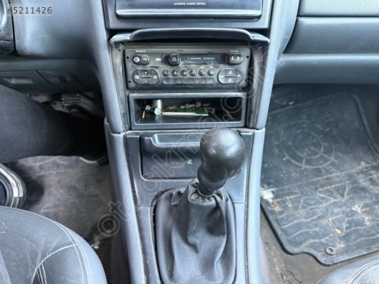 ÇIKMA RENAULT LAGUNA 1 ORTA KONSOL
