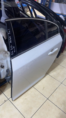 VOLVO S60 SOL ARKA KAPI
