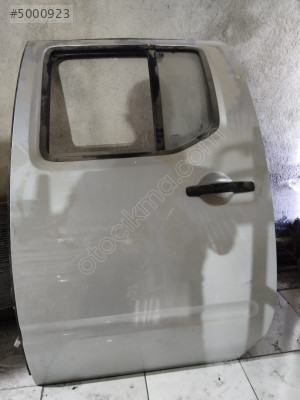 Nissan NAVARA SOL ARKA KAPI