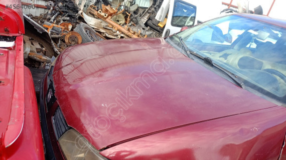 seat ibiza kaput