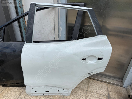 RENAULT KADJAR ÇIKMA ORİJİNAL SOL ARKA KAPI BD2