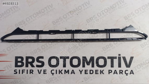 AUDİ A4 2013 TAMPON ORTA IZGARA 8K0807683