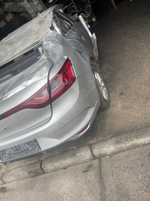 RENAULT MEGANE 4 ARKA PANEL Çıkma orijinal