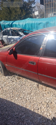 Toyota Corolla sol ön kapı