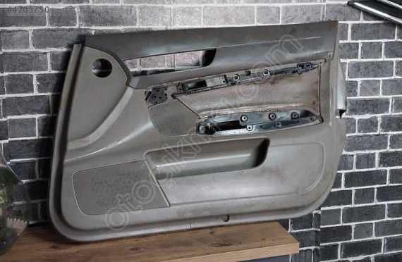 4F2867106 orj hatasız audi a6 sol ön kapı döşemesi