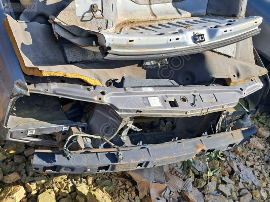 Opel omega a on tampon demiri