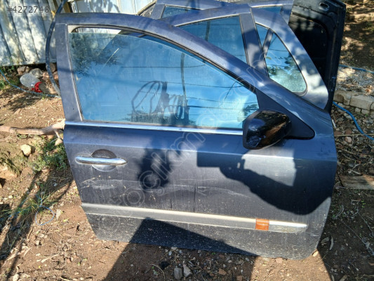 Renault laguna 2 sağ ön kapı