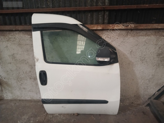 FİAT DOBLO SAG ÖN KAPI ÇIKMA D4