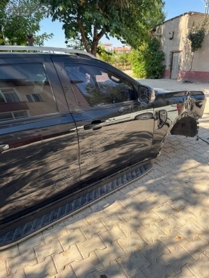 Ford ranger sağ ön kapı