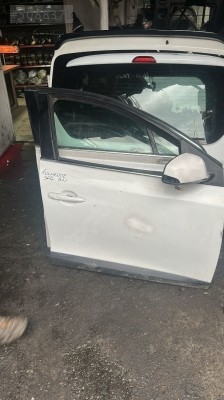RENAULT FLUENCE SAĞ ÖN KAPI KONUKOTO