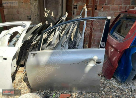 TOYOTA AURİS SOL ÖN KAPI EYÜPCAN OTODA