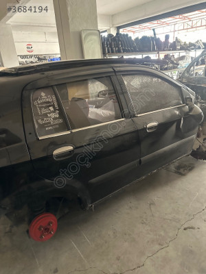 HYUNDAİ GETZ SAĞ ARKA KAPI DOLU HATASIZ