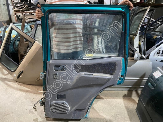 NİSSAN TERRANO SAĞ ARKA KAPI DOLU ORJİNAL ÇIKMA