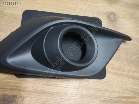 MAZDA 3 ÖN SİS FAR ÇERÇEVESİ SAĞ 13-
