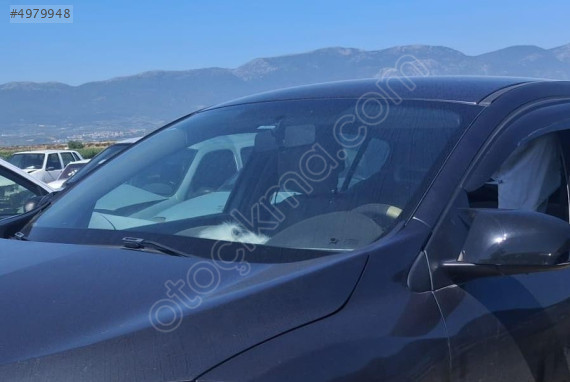 RENAULT MEGANE 3 ÖN CAM ÇIKMA