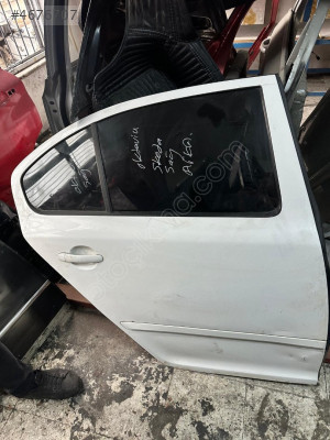 Skoda Octavia sağ arka kapı 2008-2011