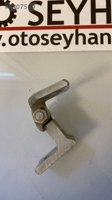 13181940 Opel Corsa D sağ arka kapı alt menteşesi