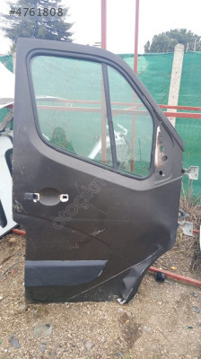 Renault Master 3 sağ ön kapı ufak hasarlı