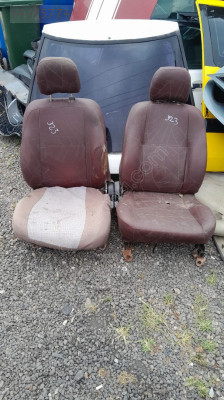 Mazda 323 sağ sol koltuk