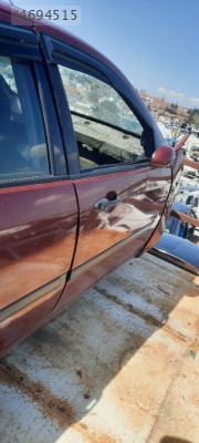 FORD FOCUS 1 ÇIKMA ORİJİNAL SAĞ ÖN KAPI