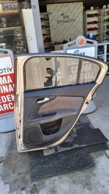 fiat egea 2018 sağ arka kapı döşemesi (son fiyat)