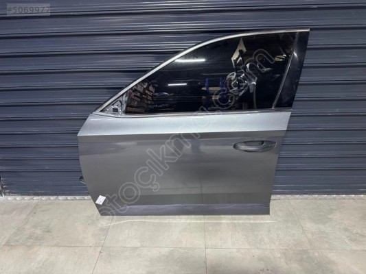 SKODA SUPERB SOL ÖN KAPI FÜME HATASIZ