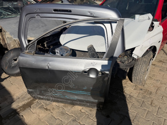 Peugeot 5008 sol ön kapı