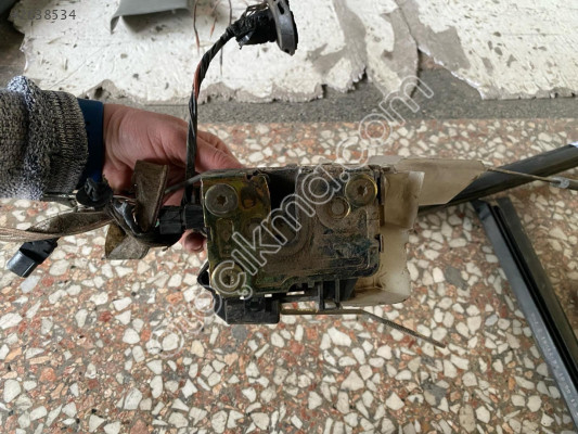 2000-2008 Renault Clio Symbol Sağ Ön Kapı Kilidi