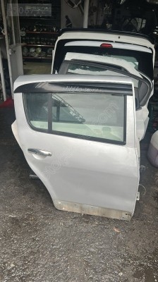 DACİA SANDERO SAĞ ARKA KAPI KONUKOTO