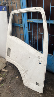 İSUZU NPR 75 ÇIKMA SAĞ KAPI BOŞ