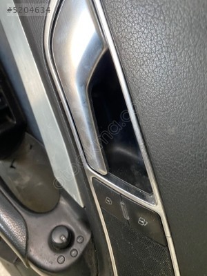 Audi a6 kapı kilit açma tuşu çıkma