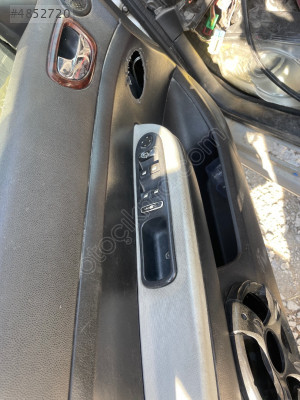 Peugeot 307 sol cam düğmesi