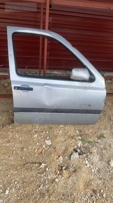 Volkswagen vento sağ ön kapı  dolu