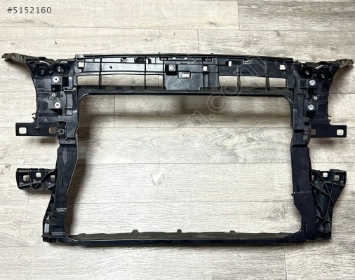 Ön Panel Audi Q2 2018-2024 81A805594B