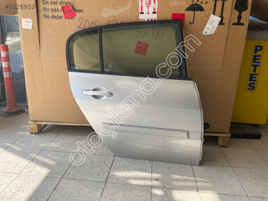 Renault megane 2 sağ arka kapı hatasız