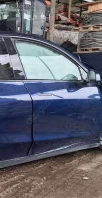 TESLA Y SAĞ ÖN KAPI  ÇIKMA