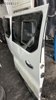 RENAULT TRAFFİC SAĞ SÜRGÜ KAPI KONUKOTO