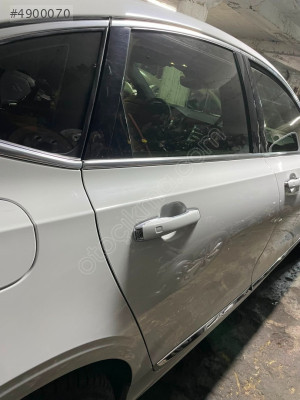 VOLVO S90 SAĞ ARKA KAPI