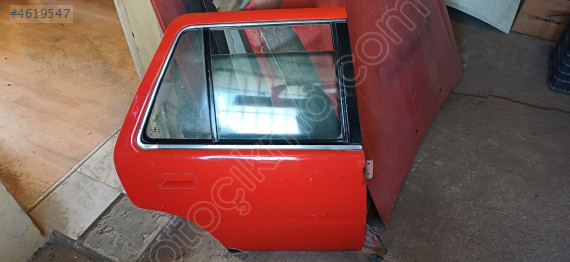 HYUNDAİ EXCEL SAĞ ARKA KAPI KIRMIZI