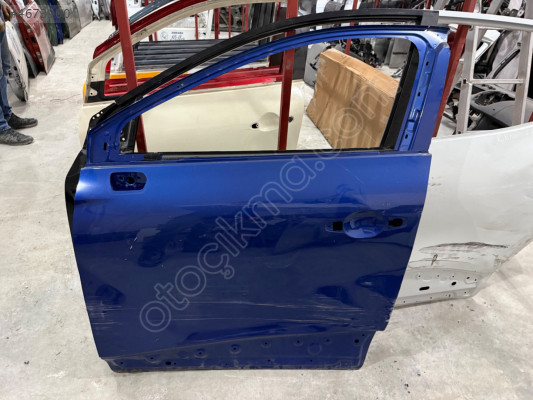 RENAULT CAPTUR ÇIKMA ORİJİNAL SOL ÖN KAPI BD2