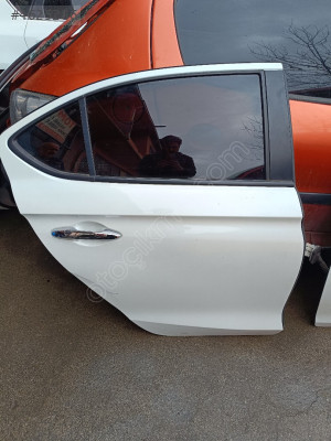 Honda City sağ arka kapı