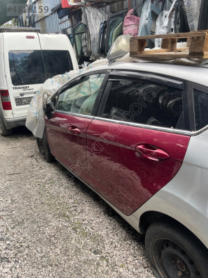 Fiesta sol arka kapı
