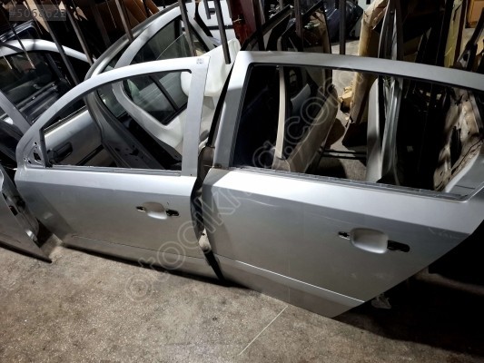 ÖZMEN OPEL ASTRA H ÇIKMA SOL ÖN ARKA KAPI